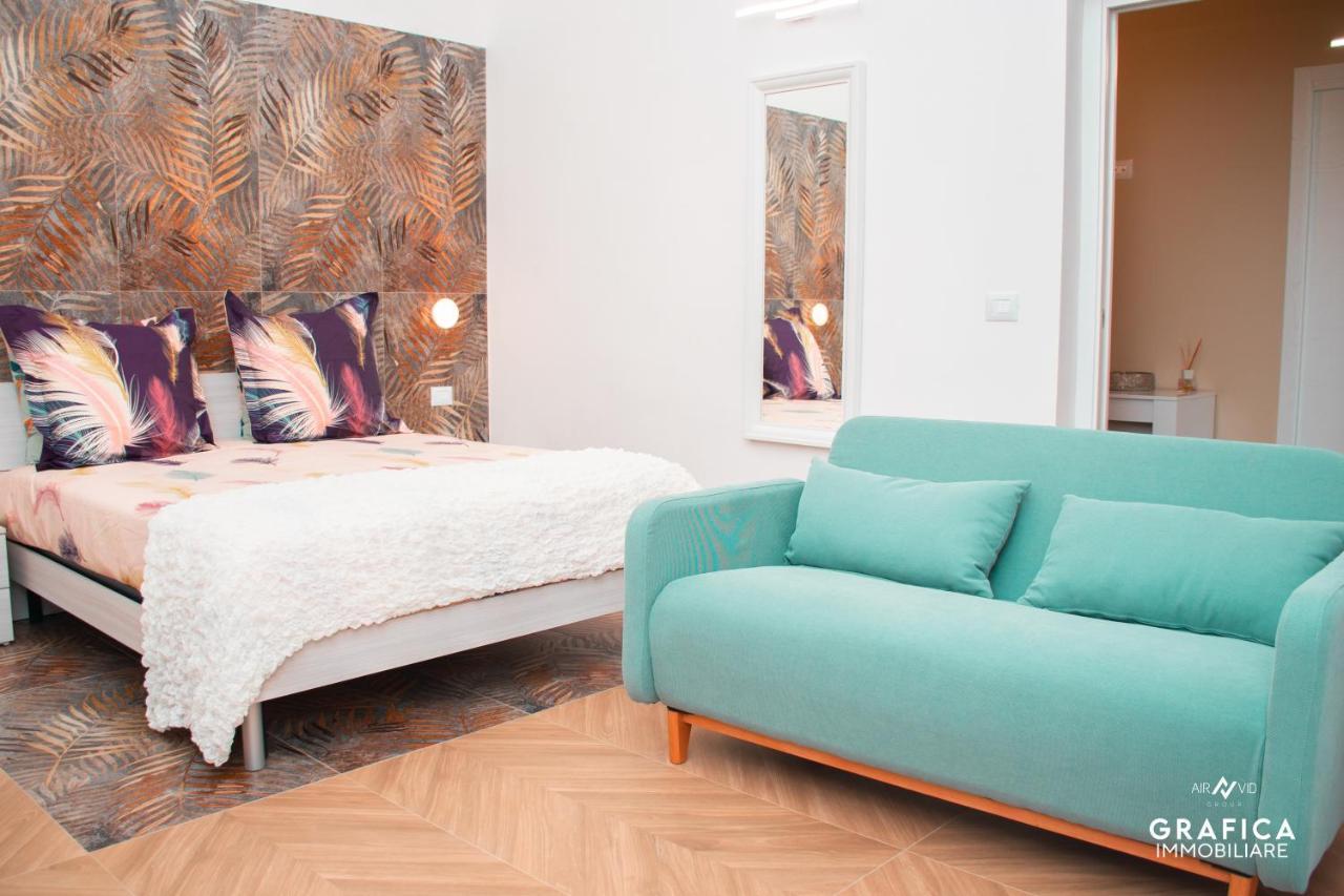 Ameli Home Luxury Apartment Taranto Bagian luar foto
