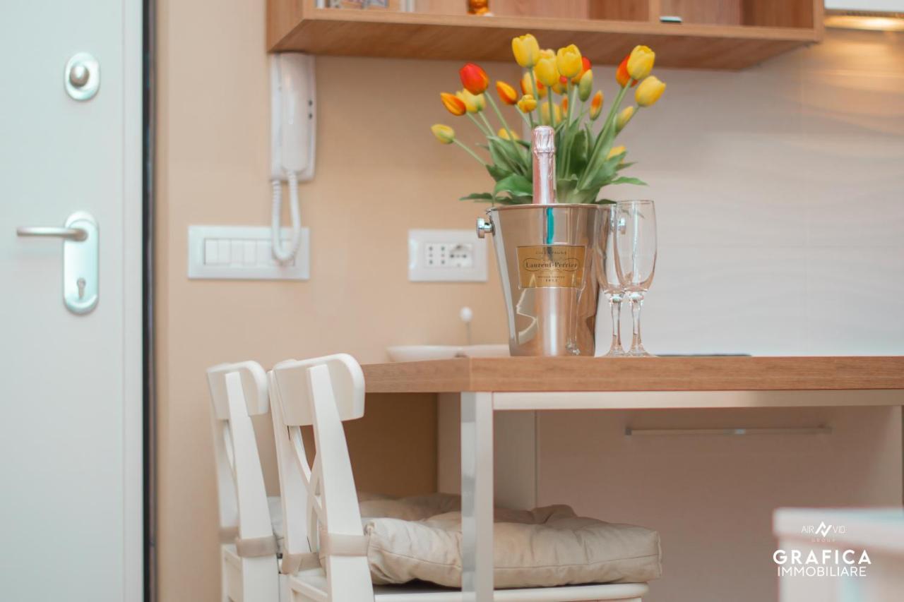 Ameli Home Luxury Apartment Taranto Bagian luar foto