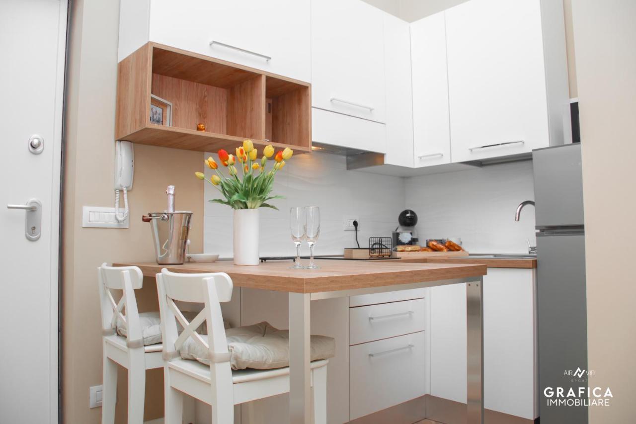 Ameli Home Luxury Apartment Taranto Bagian luar foto