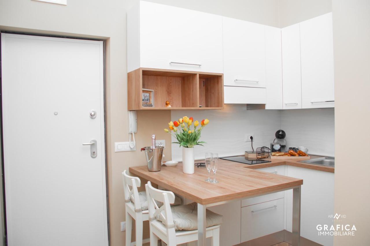 Ameli Home Luxury Apartment Taranto Bagian luar foto
