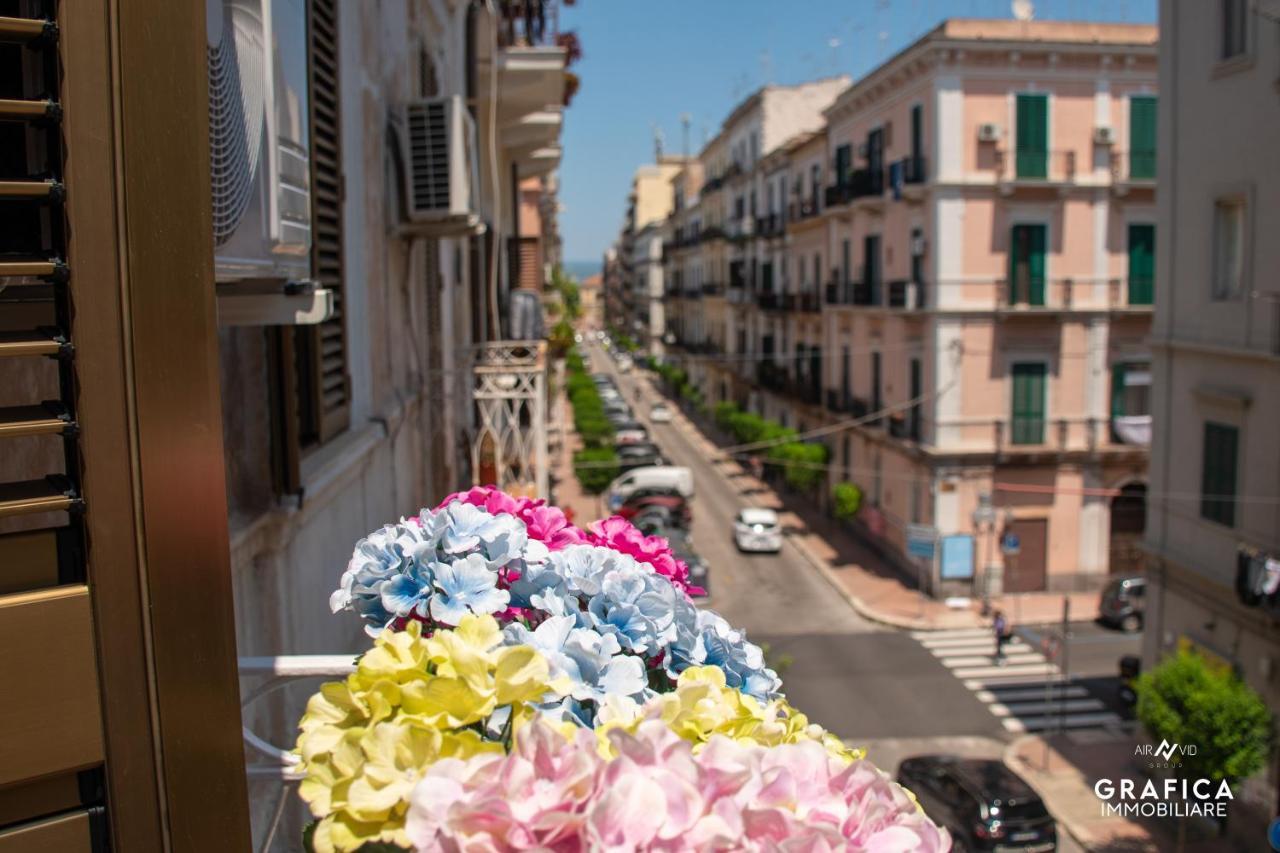 Ameli Home Luxury Apartment Taranto Bagian luar foto